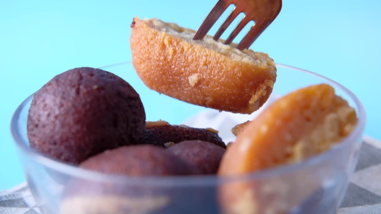 el postre de gulab jamun