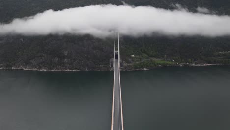 one of the longest suspension bridges in the world