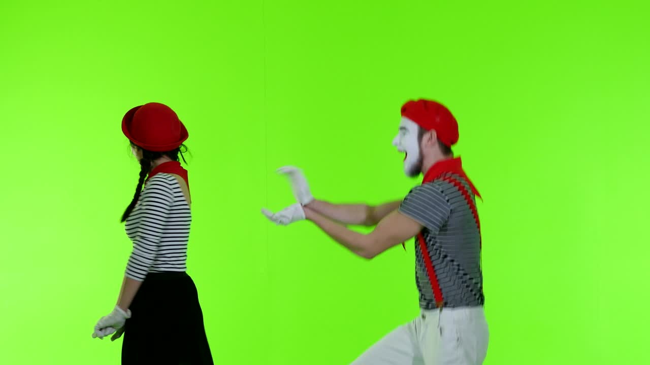mimes casarse conmigo en un fondo verde