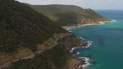 4k costa aérea del sur de australia - drone dolly in + jib down shot
