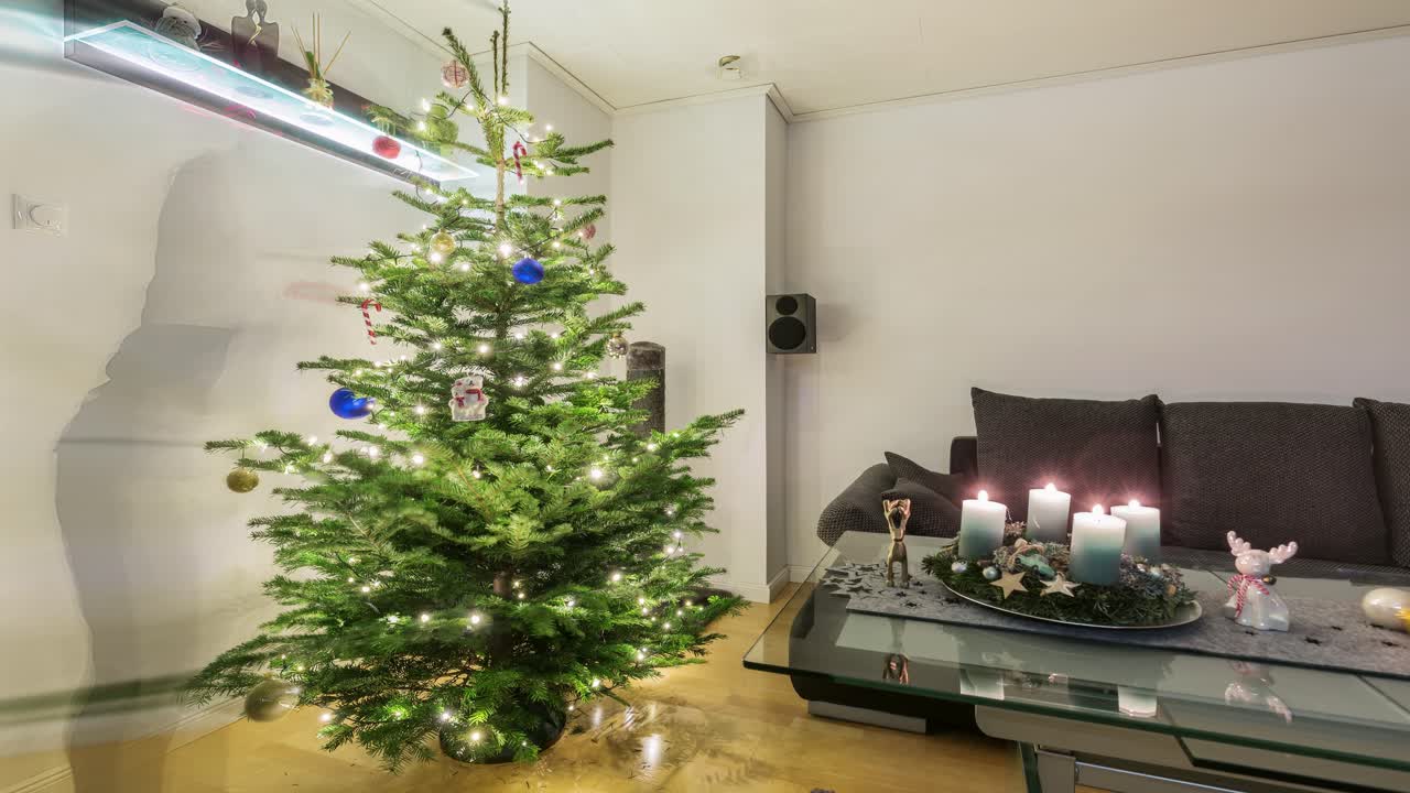 Christmas Living Room with Decorated Tree and Advent Wreath