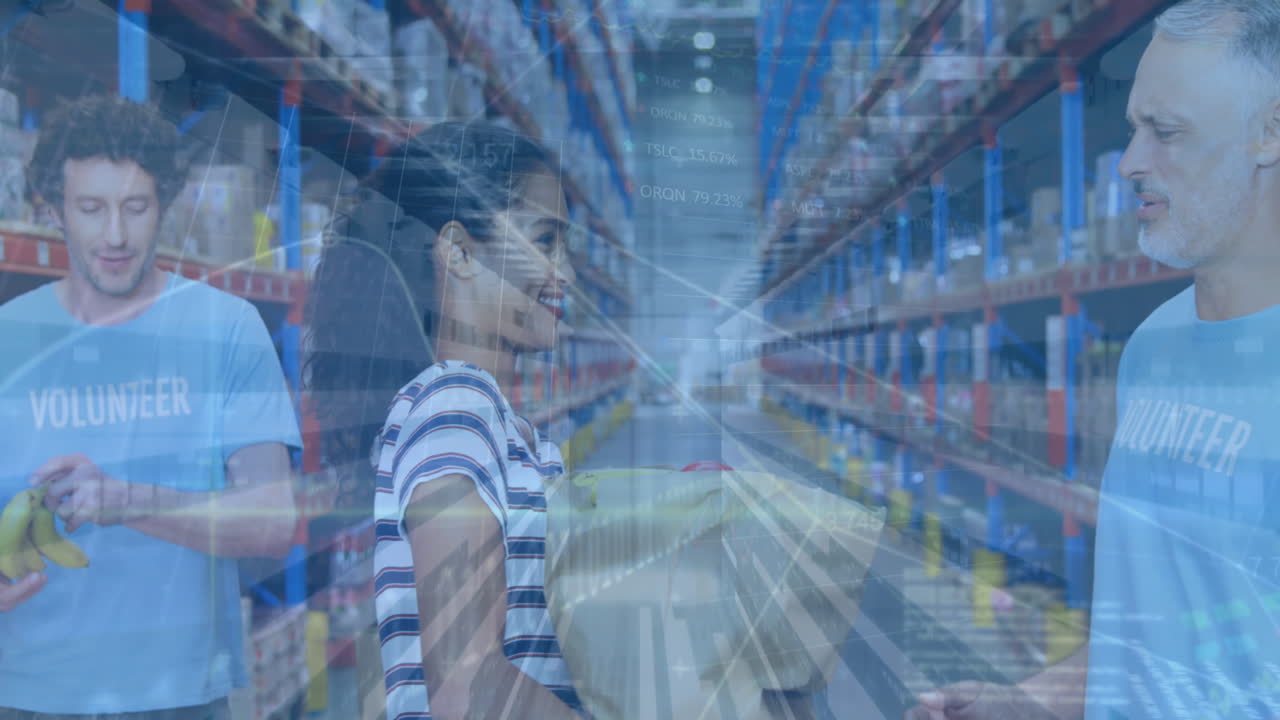 창고의 다양한 사람들에 대한 금융 데이터 처리 애니메이션