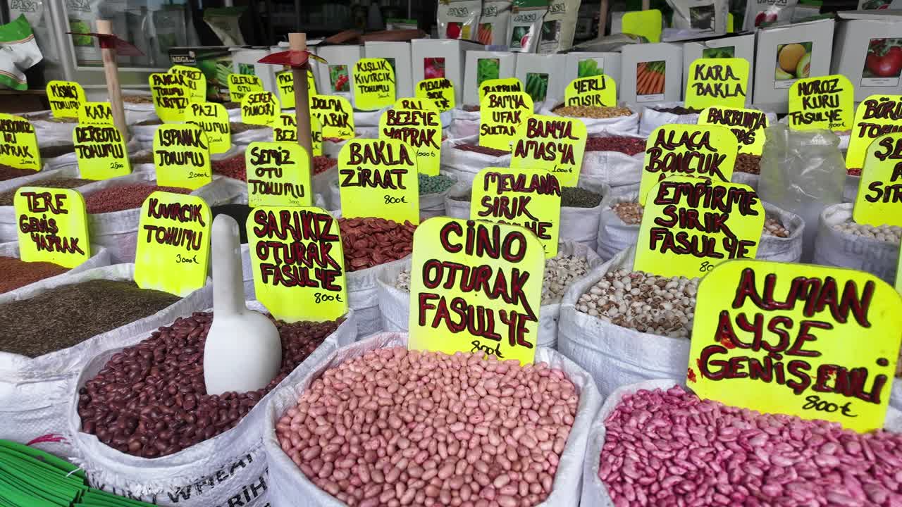 Verschiedene Seeds und Bohnen auf dem Markt