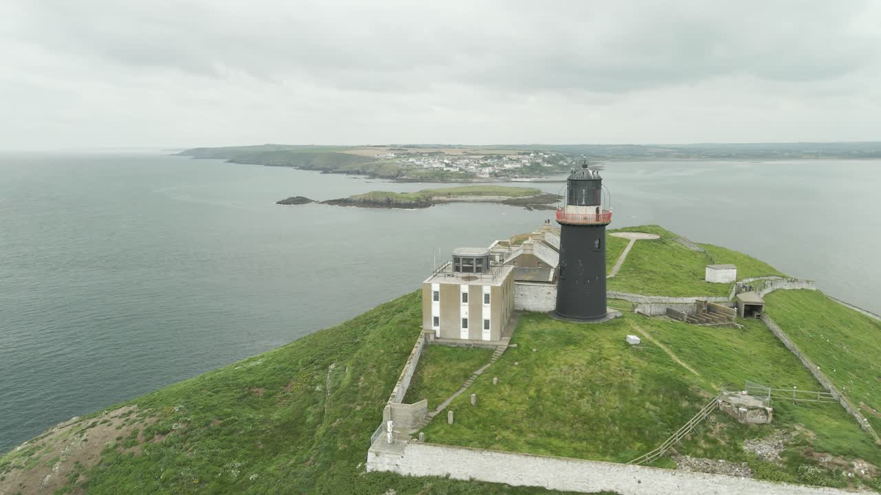 외로운 ballycotton 섬 동 코크 등대 아일랜드 공중
