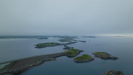 Ruta-Escénica-Mundialmente-Famosa-En-Noruega,-La-Carretera-Del-Océano-Atlántico