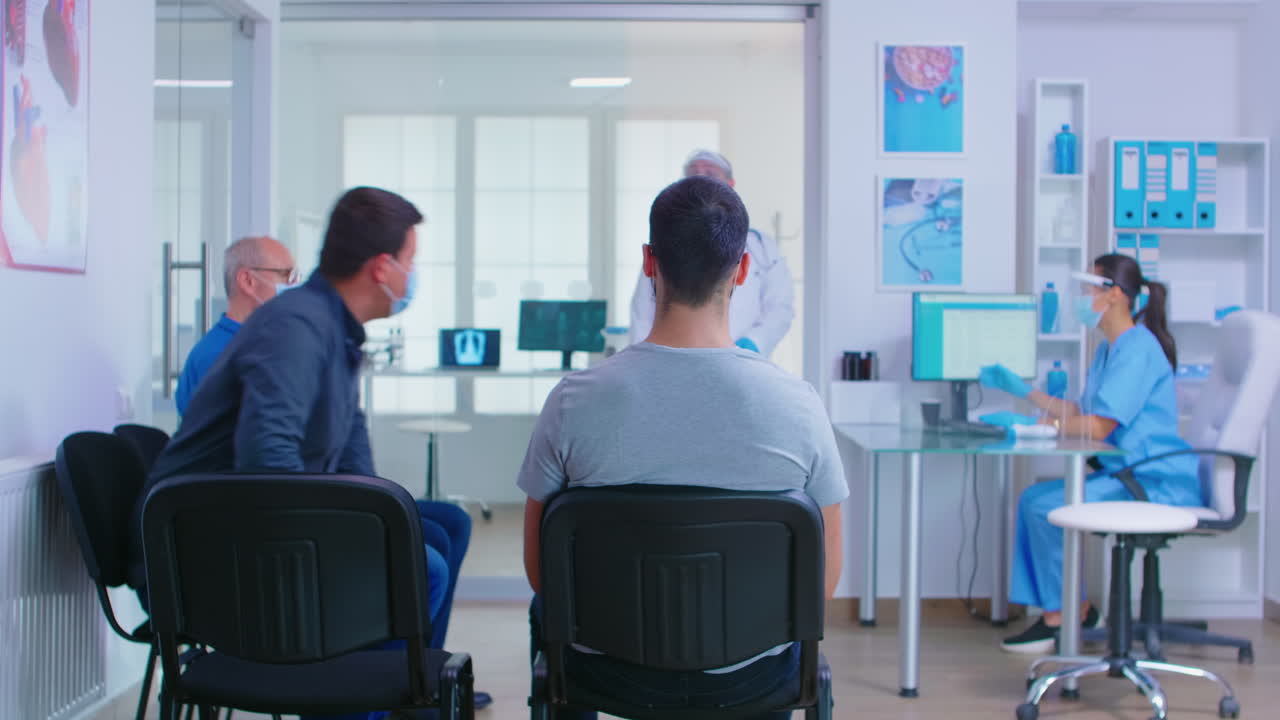 recepción moderna de la clínica y área de espera