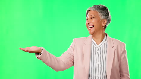 rostro, mujer vieja y presentación de la mano en verde