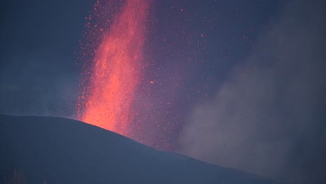 cumbre vieja volcanic eruption in la palma canary islands 2021