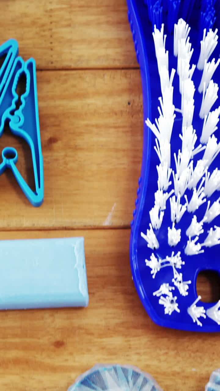 varios suministros de limpieza