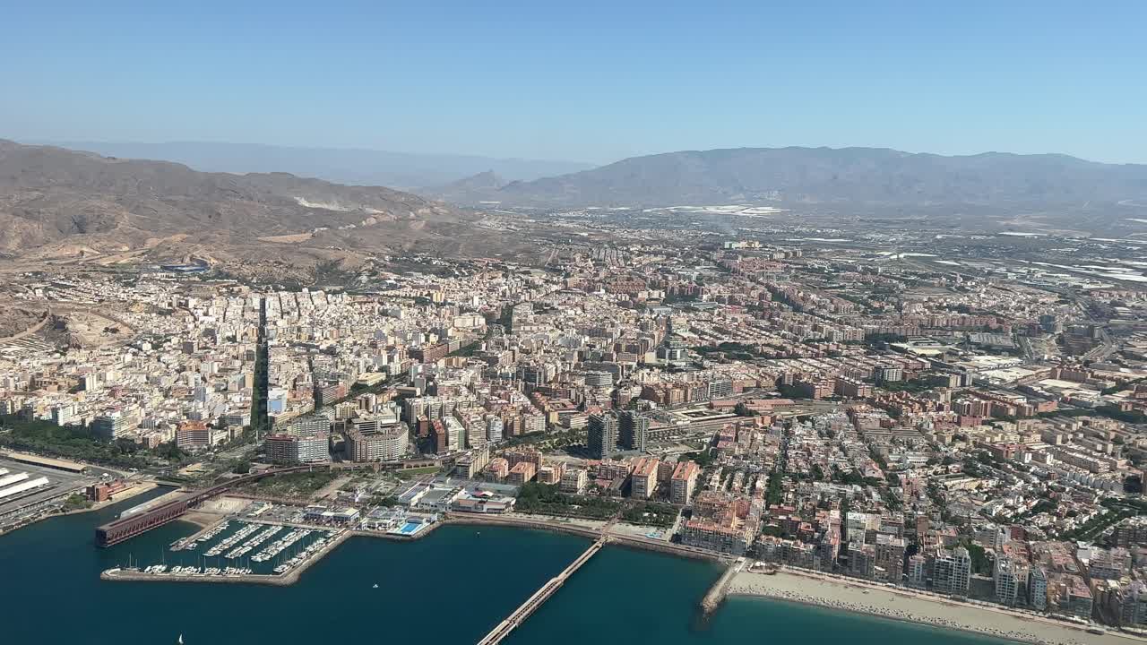 vista aérea de la ciudad de almería, andalucía, españa
