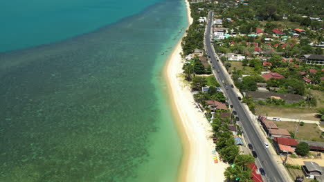 Atemberaubende-Weiße-Sandstrände-Und-Saumriffe-An-Der-Nordküste-Von-Koh-Samui-Und-Mae-Nam