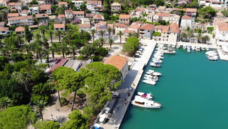 Aerial-drone-shot-of-Jelsa,-on-the-island-of-Hvar,-Croatia