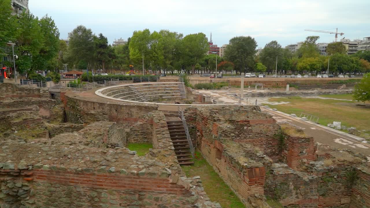 vista panorámica del auditorio de la antigua plaza agora en tesalónica