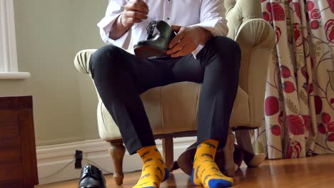tiro de trajes de boda, corbata, calcetines, zapatos - relojes para el novio - novio hombres