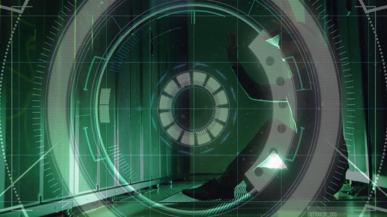 анимация цифровой обработки данных с соединениями через компьютерные серверы