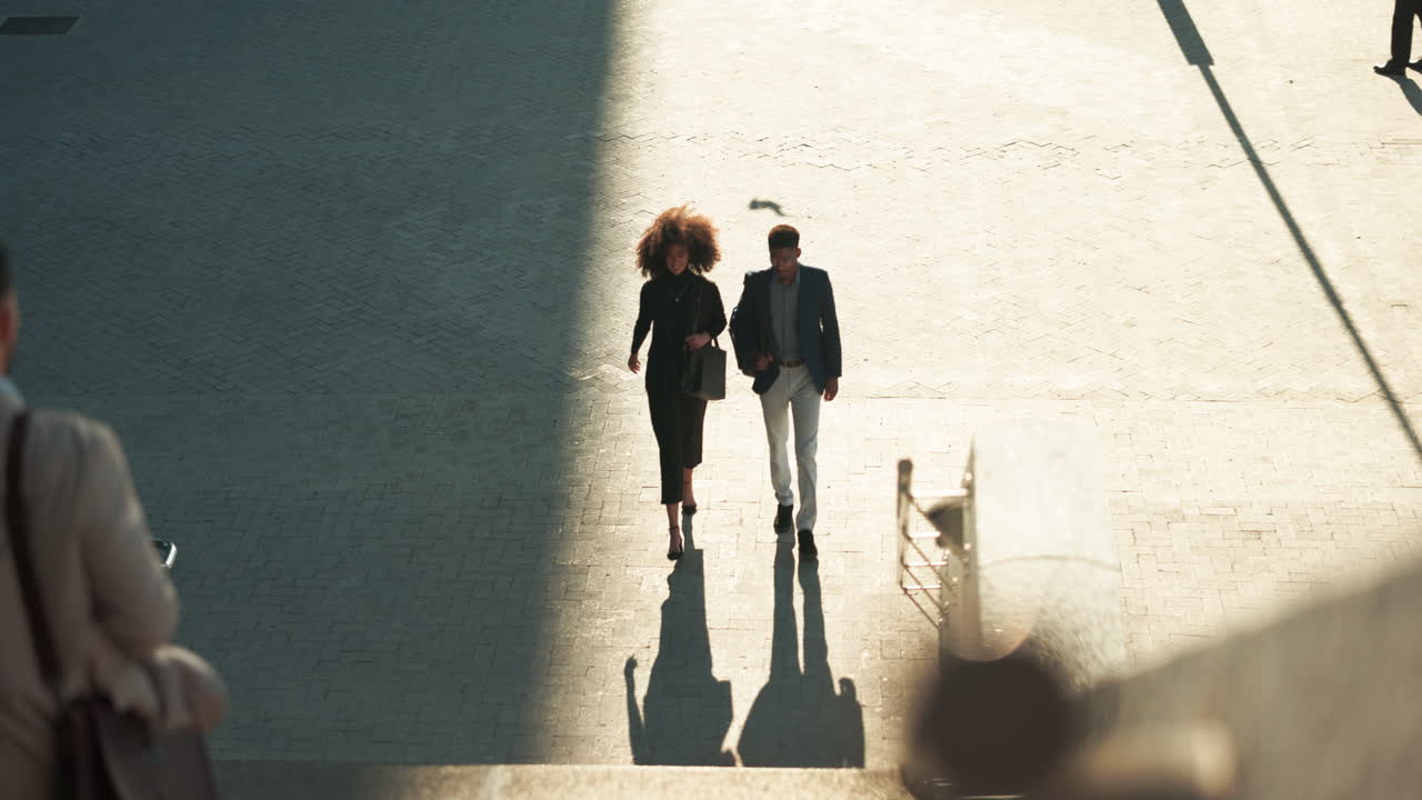 사업, 사람 및 계단 야외 기