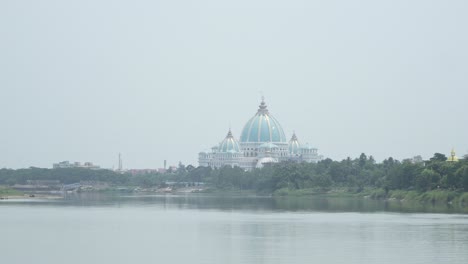 ISKCON-Mayapur-Ist-Der-Größte-Krishna-Tempel-In-Indien-Jenseits-Des-Ganges