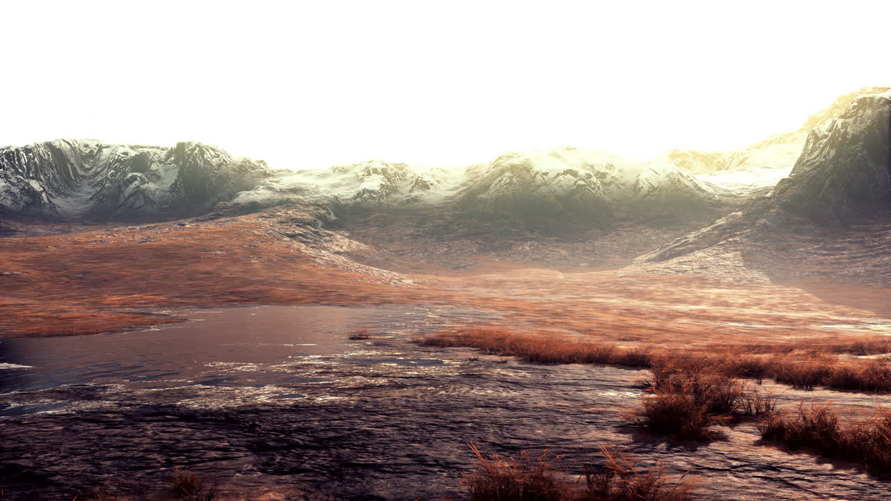 건조한 풀이 있는 아프가니스탄 지방 의 아름다운 바위