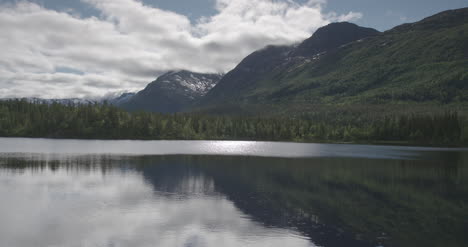 Norwegen-See-Reflektieren-Vid-4k-08