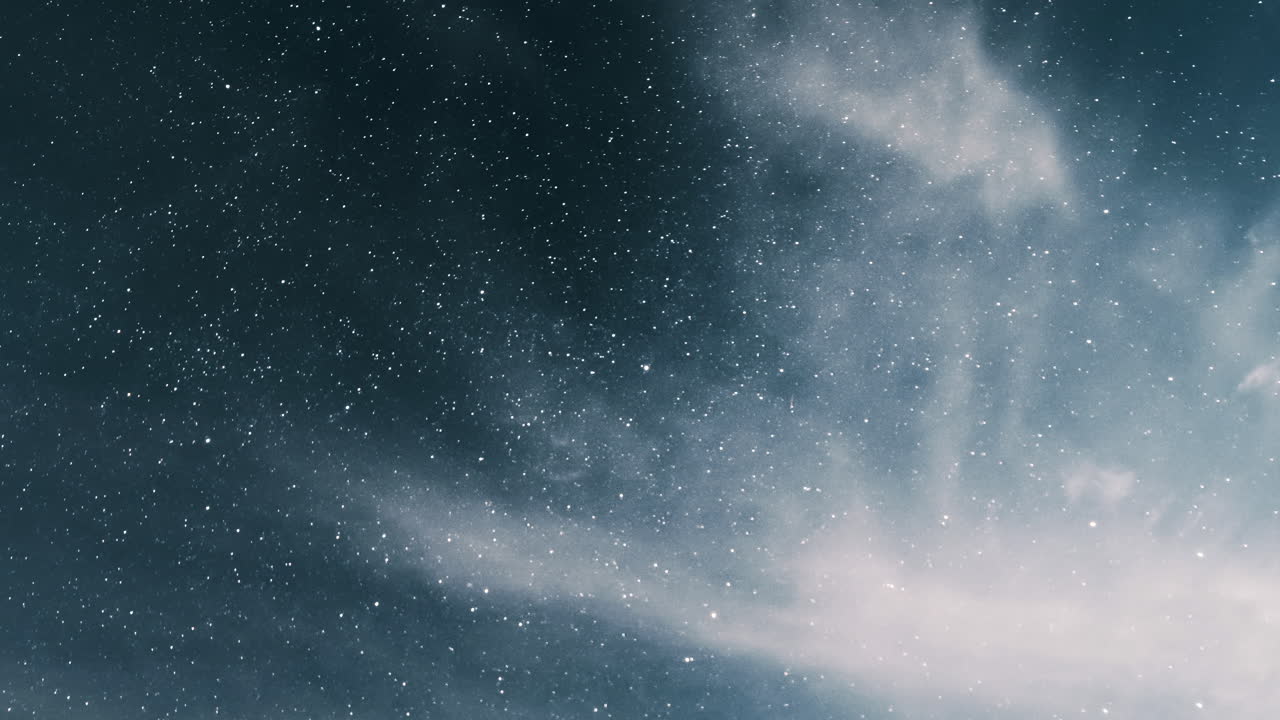 lapso de tiempo del cielo estrellado centrado en polaris