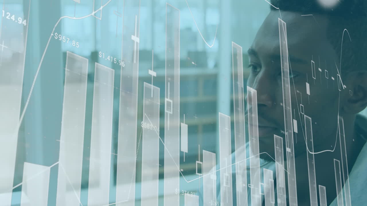 animación de procesamiento de datos estadísticos contra un hombre afroamericano que usa una computadora en la oficina