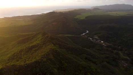 "Sleeping-Giant"-hill-in-Kauai,-Hawaii,-Cinematic-aerial-view-over-beautiful-mountains-in-Hawaii,-showing-the-stunning-green-nature