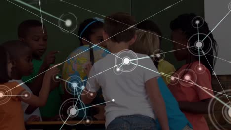 animación de la red de conexiones entre diversos escolares con el mundo