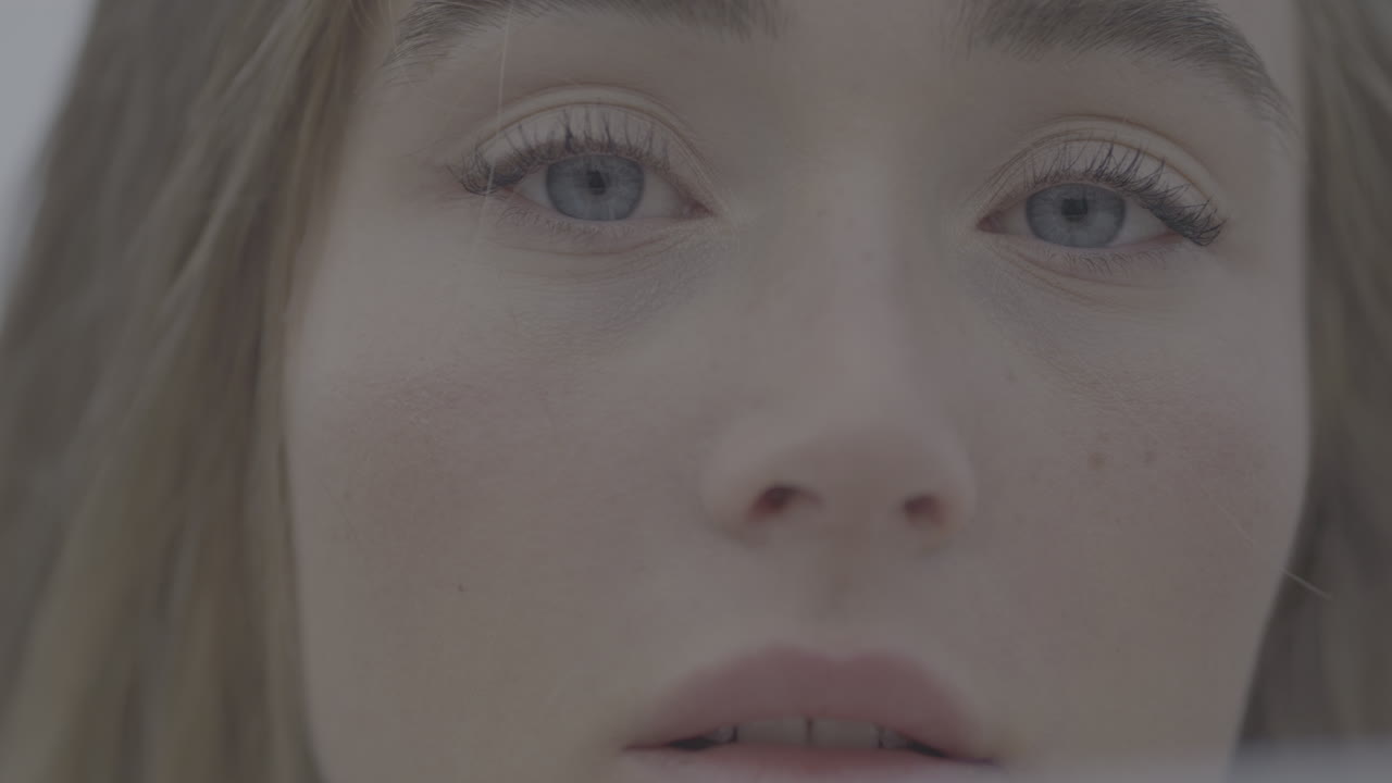 여자 의 클로즈업 초상화