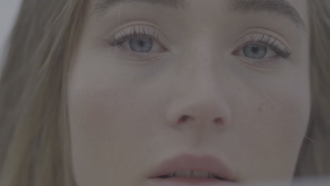 retrato en primer plano de una mujer