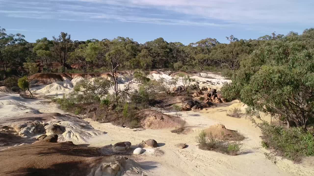 los acantilados rosados aéreos