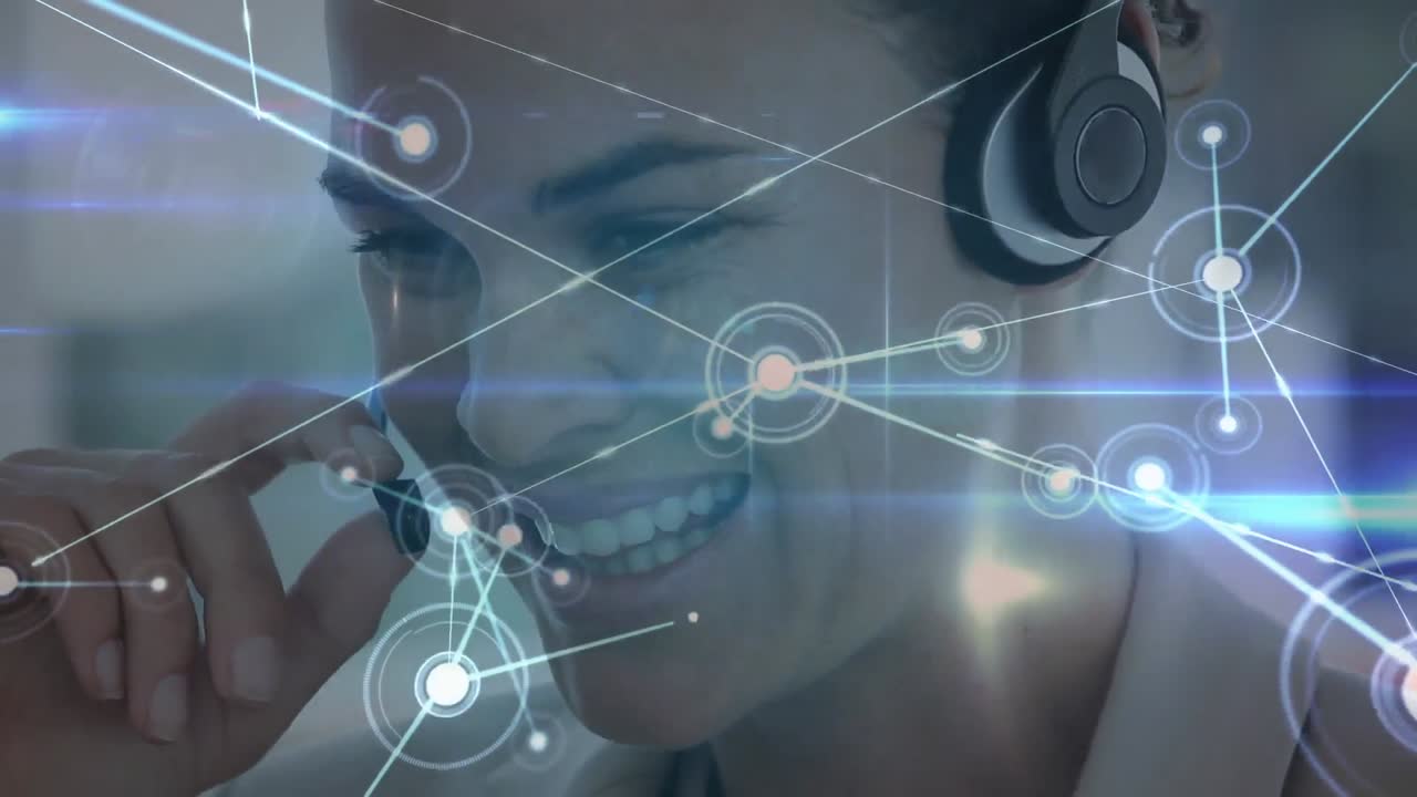 Animazione di una rete di connessioni su una donna d'affari che indossa una cuffia telefonica