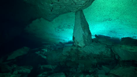 chockstone in a cenote