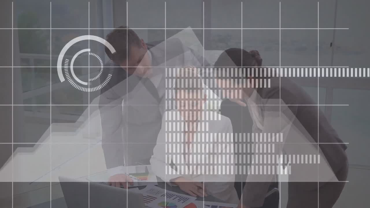 animación de estadísticas y procesamiento de datos financieros durante reuniones de negocios