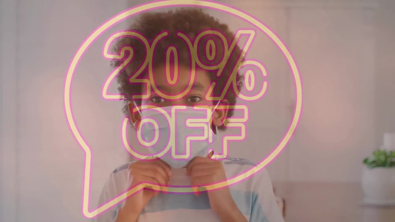 animação de texto de venda sobre mulher com máscaras faciais