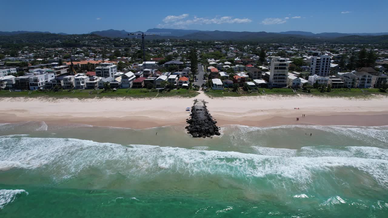 비치 - 사우스 골드 코스트, 즐랜드, qld - 오스트레일리아 - 드론 촬영