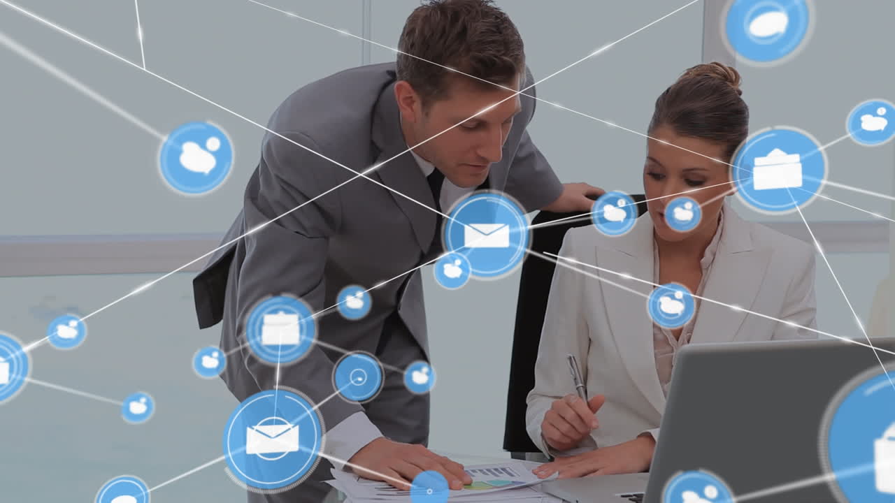 animación de la red de conexiones sobre los empresarios caucásicos en la oficina