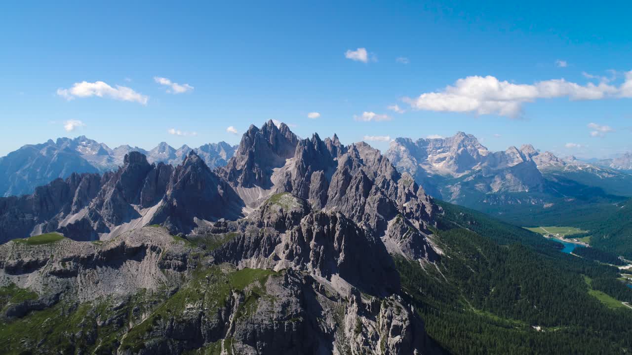 parque natural nacional de tre cime en los alpes dolomitas. la hermosa naturaleza de italia.