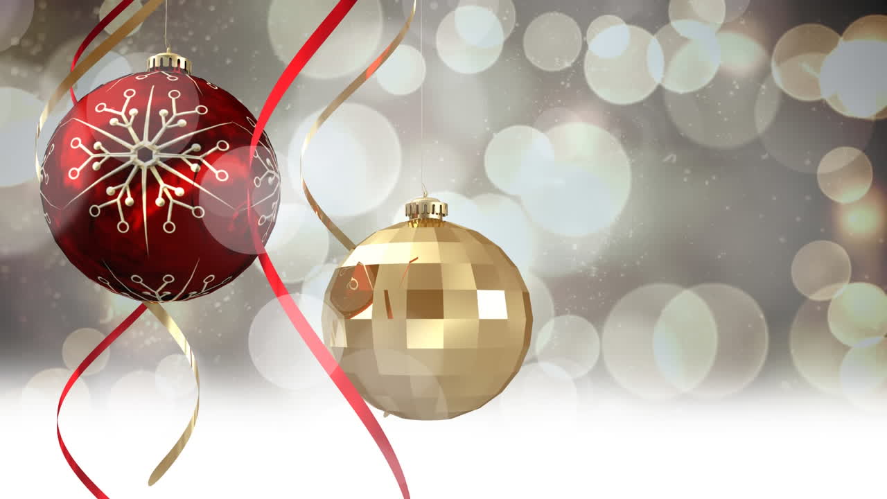 animación de la nieve cayendo sobre las bolas de navidad