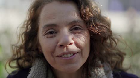 Happy-elderly-woman-talking-to-camera