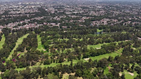 Escape-A-La-Tranquilidad-Del-Club-Campestre-Ciudad-De-México