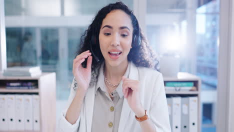 consultoría, videollamada y mujer en telemarketing