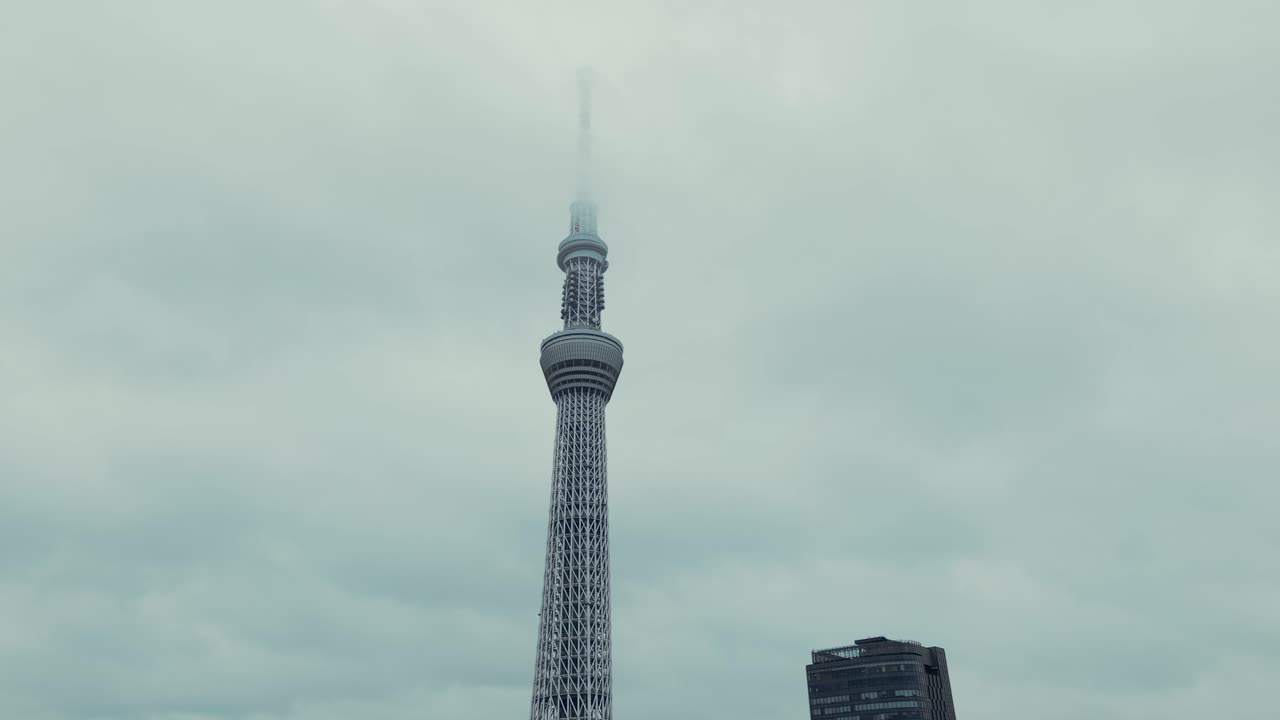 Tokyo Skytree in Fog