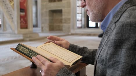 reading quran pages