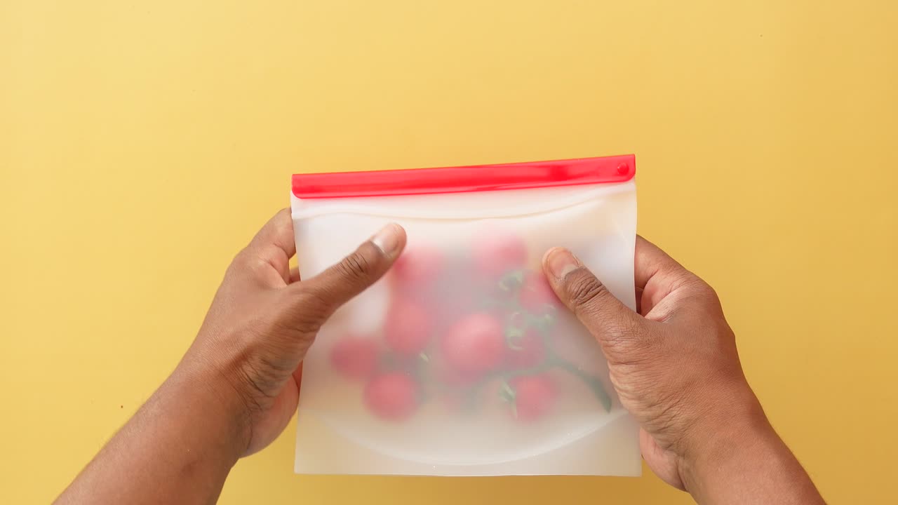 Using Silicone Food Storage Bags
