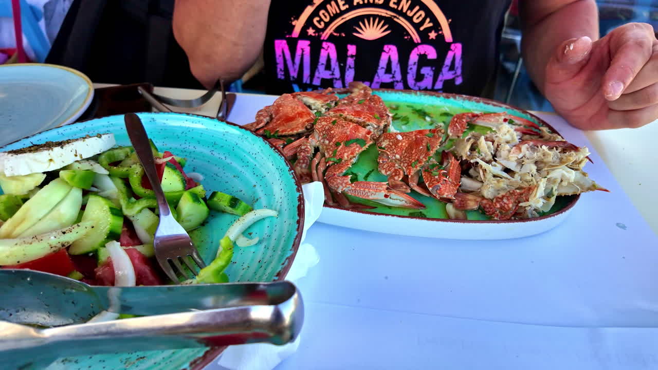 Video of eating a crab