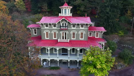 Mansión-Victoriana,-Hermosa-Casa-En-Jim-Thorpe,-Pennsylvania-Usa