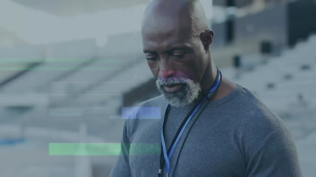 animación de interferencia sobre el entrenador afroamericano masculino