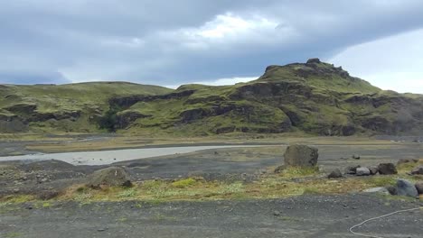 Grüne-Landschaft-Der-Insel-Island