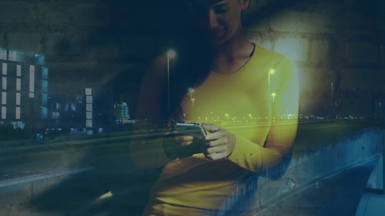 animación de una mujer usando un teléfono inteligente sobre el paisaje urbano