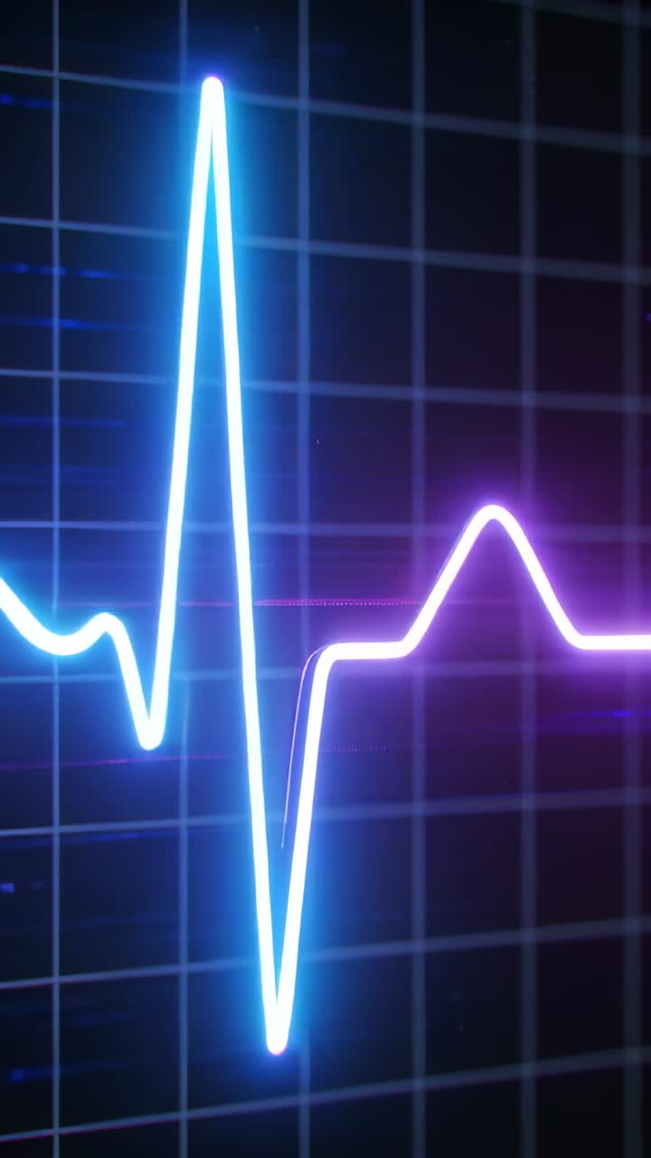 Video verticale: Inizia con un impulso ciano a destra, una forma d'onda ECG che si sposta a sinistra su una griglia scura, monitoraggio.